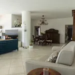 Con Piscina -