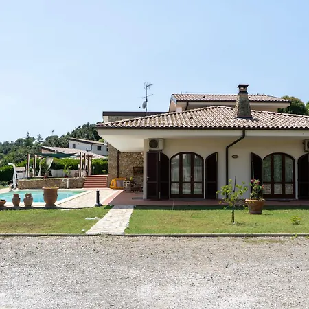 Con Piscina -