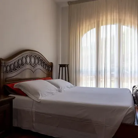 Con Piscina - Villa *