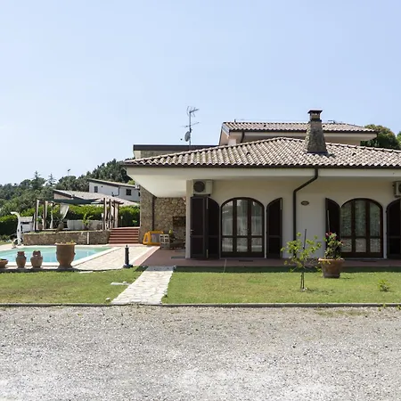 Con Piscina -